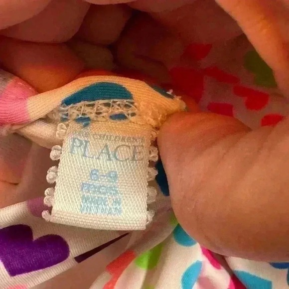 Infant Swimsuit Children’s Place 6-9months rainbow hearts pattern one piece bow - Picture 4 of 4